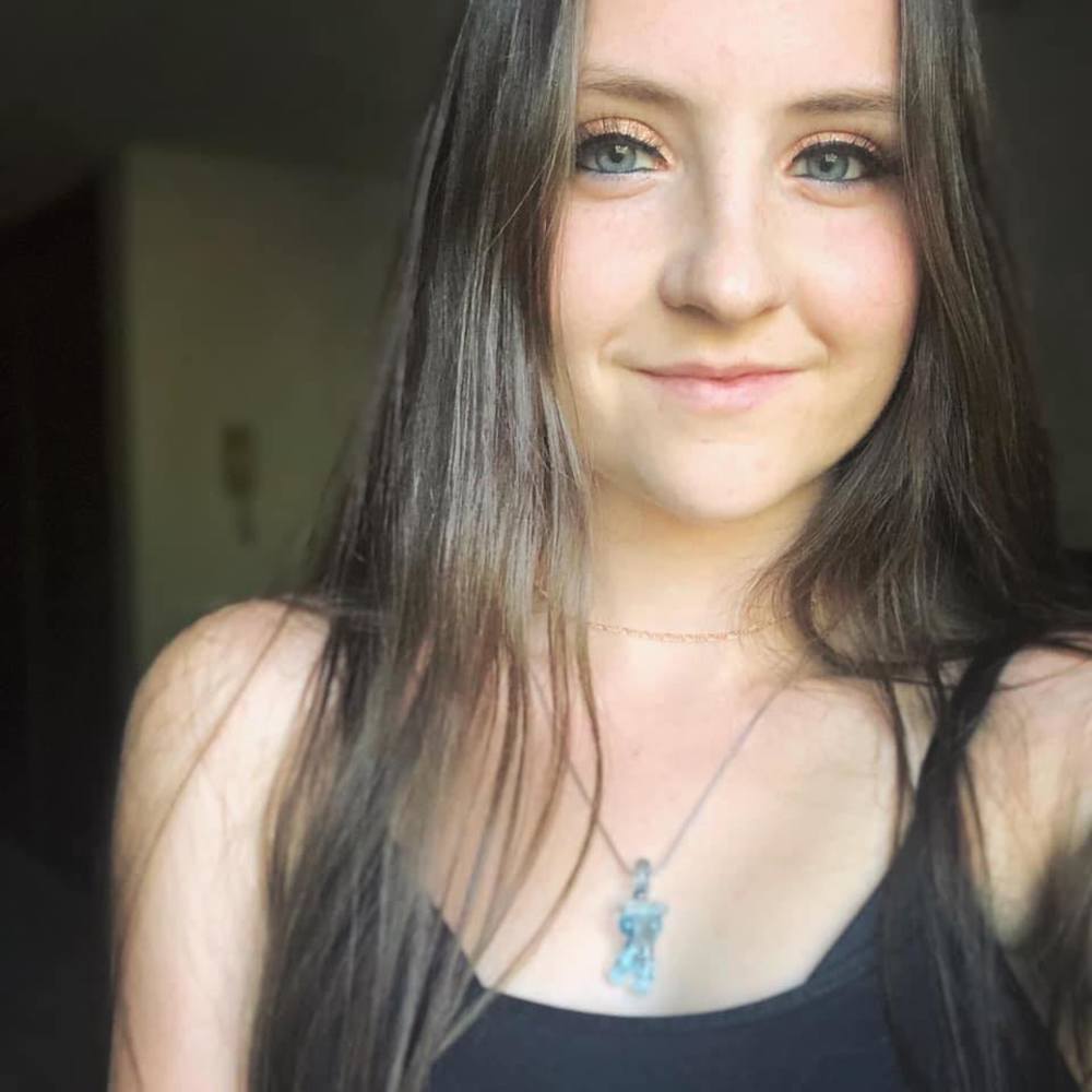 Meet your Posher, Kiana